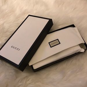 Gucci wallet crossbody with chain